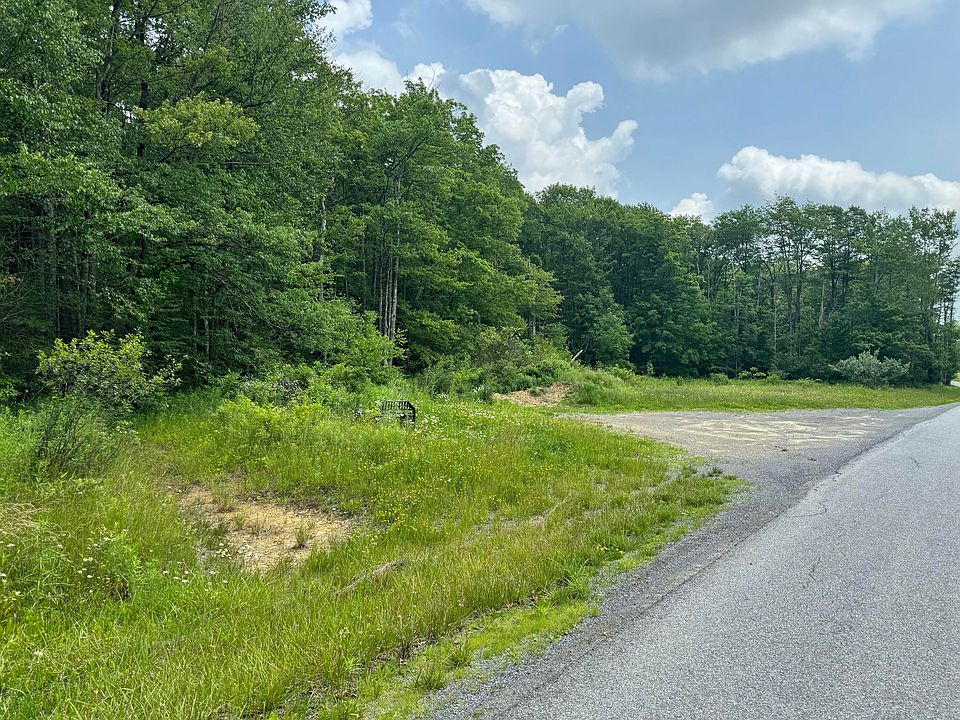 2nd image of 867 1/2 German Settlement Rd