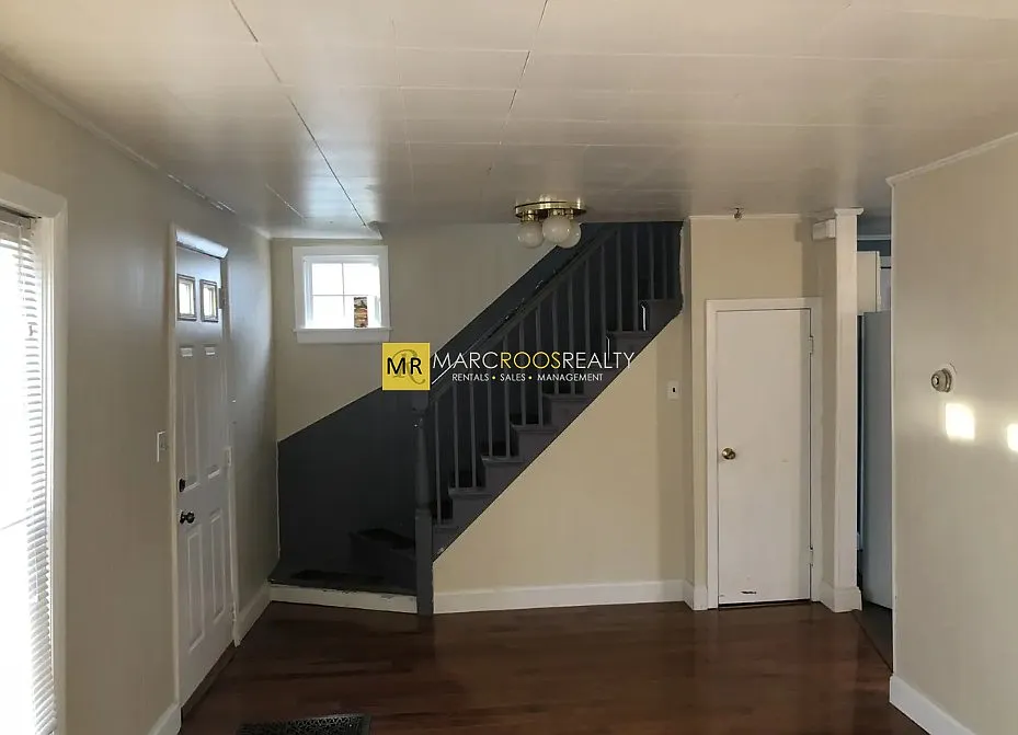 3 bed, 1.0 bath, $3,000 — Photo 4