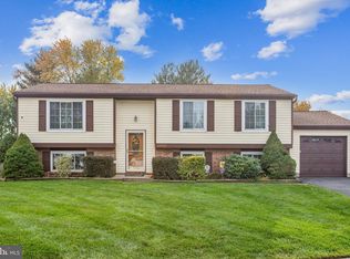 13009 Rock Spray Ct, Herndon, VA 20171