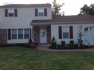 522 Brook Ln, Warminster, PA 18974