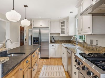 26 Hunts Point Road, Cape Elizabeth, ME, 04107