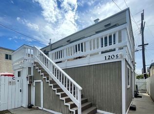 1205-1207 Bennett Ave #1205-A, Long Beach, CA 90804