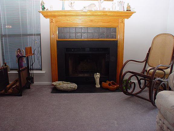 4th image of 3223 Bloomingdale Dr