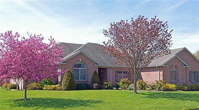 1st image of 8211 Briarwood Dr