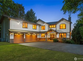 12510 Holmes Point Dr NE, Kirkland, WA 98034