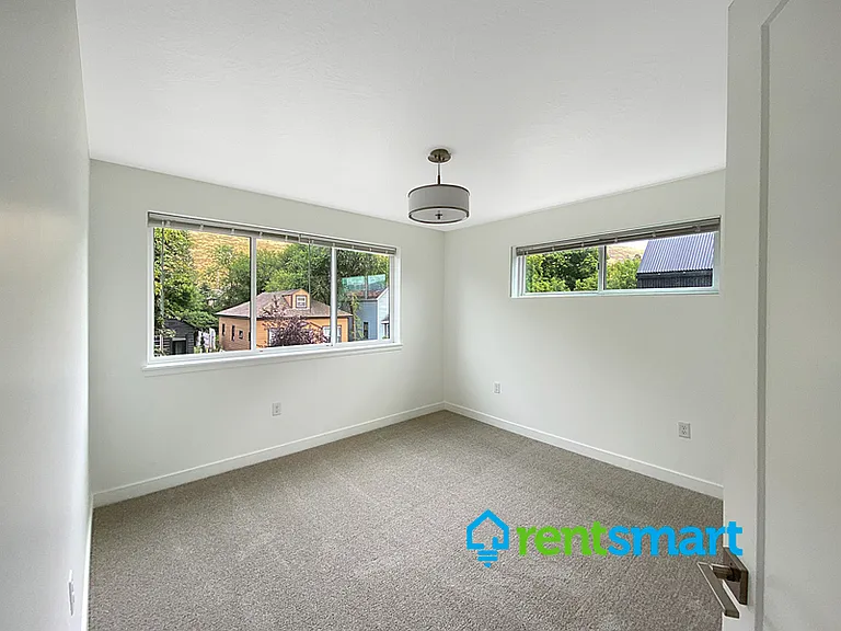 123 N 2nd St W #3 — Photo 5
