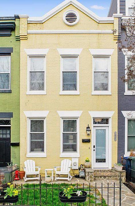 1st image of 1704 A St SE