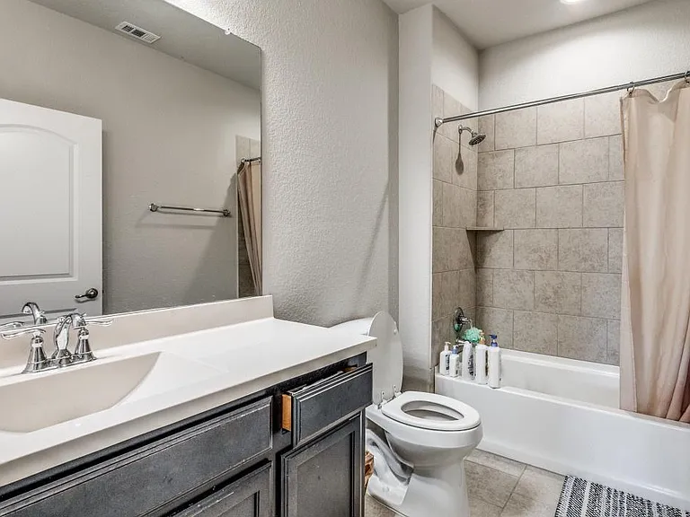 7157 Chelsea Dr — Photo 6