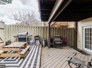 1722 Cy Ct, Vienna, VA 22182