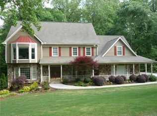 1565 Lazy River Ln, Sandy Springs, GA 30350