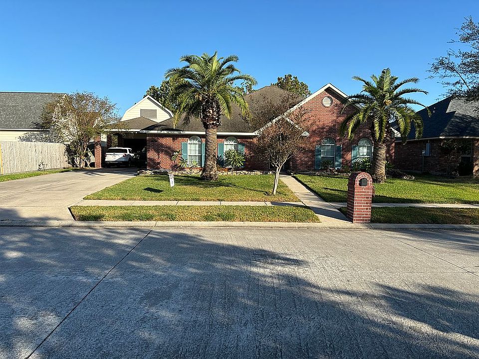 1/3 acre lot; room for pool