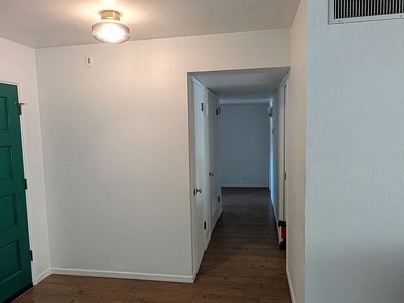 3rd image of 420 W Cheery Lynn Rd