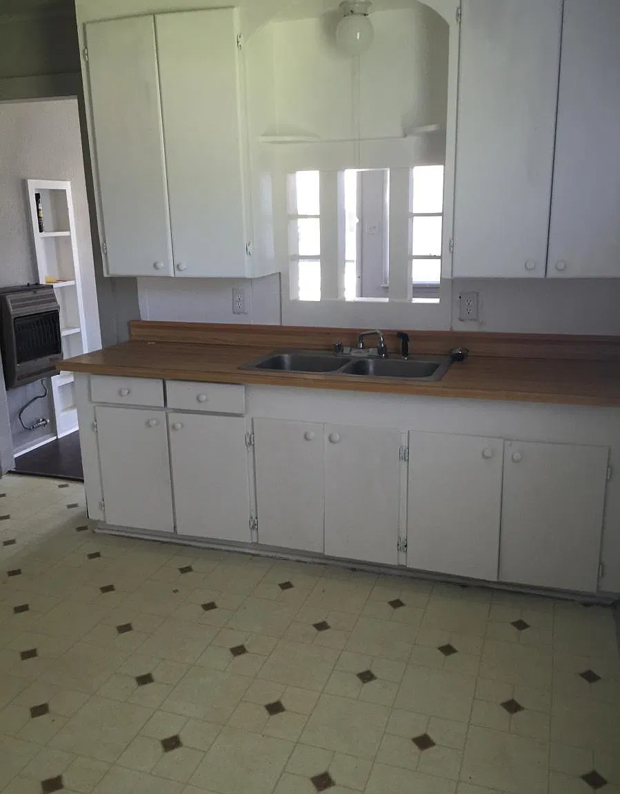 806 E Seymour Street — Photo 4