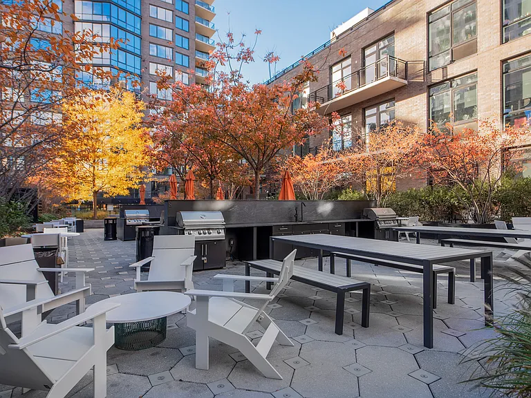 21 India St #S309 — Photo 31