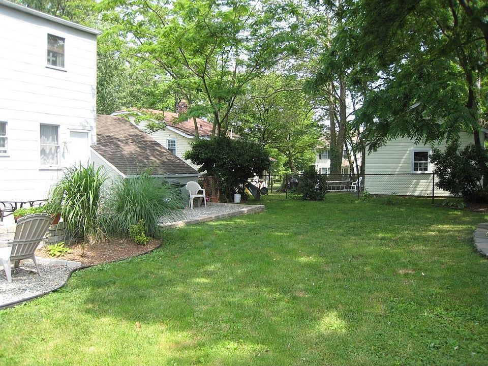 2nd image of 1046 Hetfield Ave
