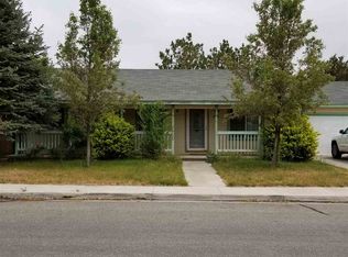 304 Kathy Ave, Yerington, NV 89447