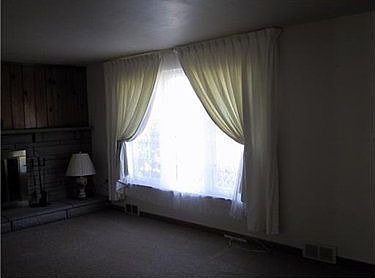 4th image of 201 S Chapel Dr