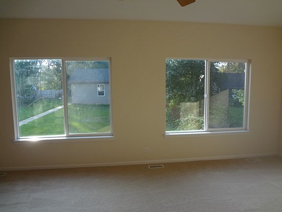 3rd image of 120 N Oak St