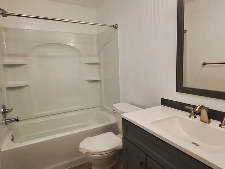 10047 Grove Rd SE — Photo 11