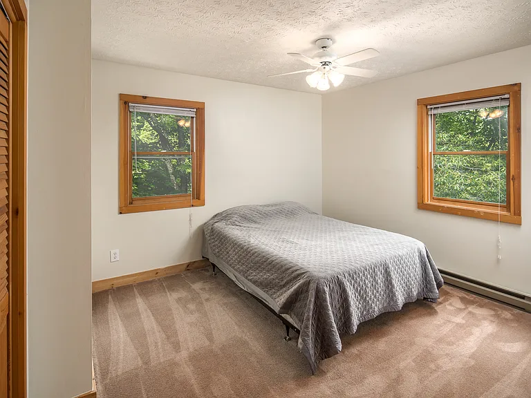 556 Timberlane Dr — Photo 5