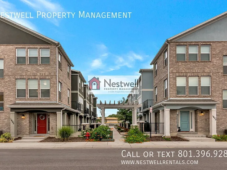 1811 W Torlundy Dr — Photo 1