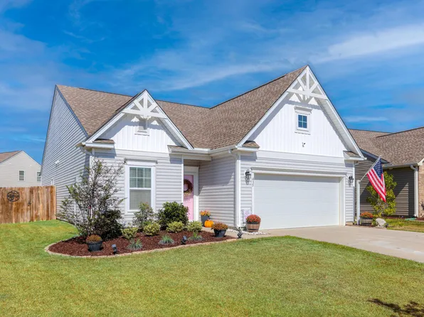 435 Thoroughbred Dr, Moncks Corner, SC 29461