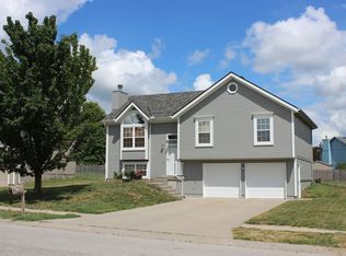 707 16th Ave S, Greenwood, MO 64034