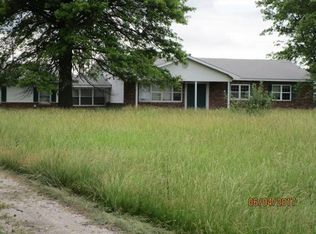 1229 N Highway 19, Wellsville, MO 63384