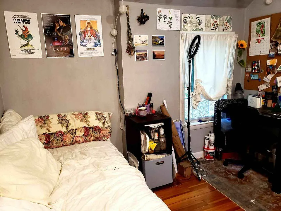 4 bed, 1250 sqft, $995 — Photo 1