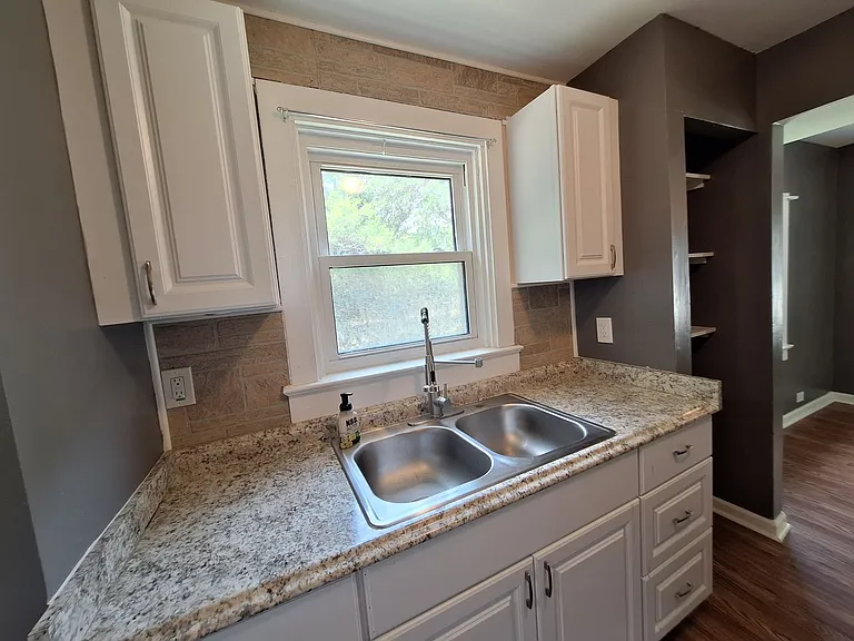 3 S Stuart Rd — Photo 7
