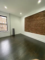 Rented by City Prime Commercial Realty 