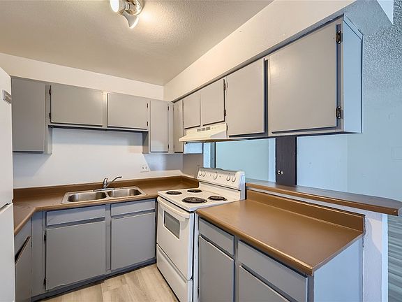 5th image of 1533 Cobb Ln APT 2