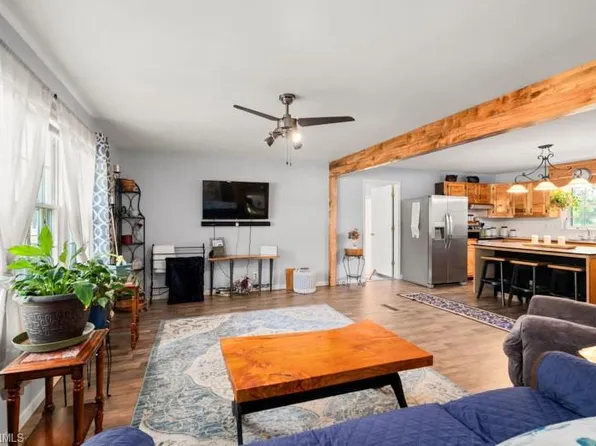 160 Pinelawn Dr, Kernersville, NC 27284