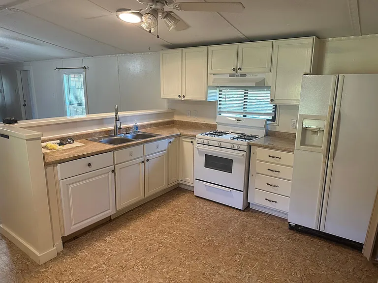23102 Skila Dr — Photo 16