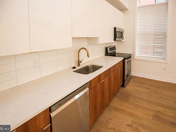 5th image of 1416 Frankford Ave #202