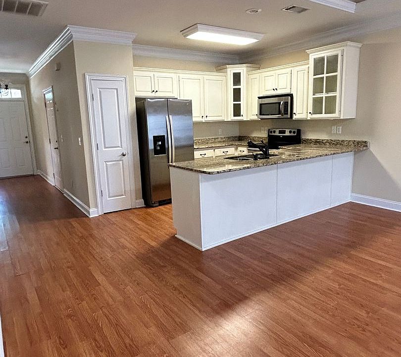1st image of 5071 Greyfield Pl N