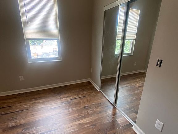 5th image of 430 Greenfield Ave APT 302