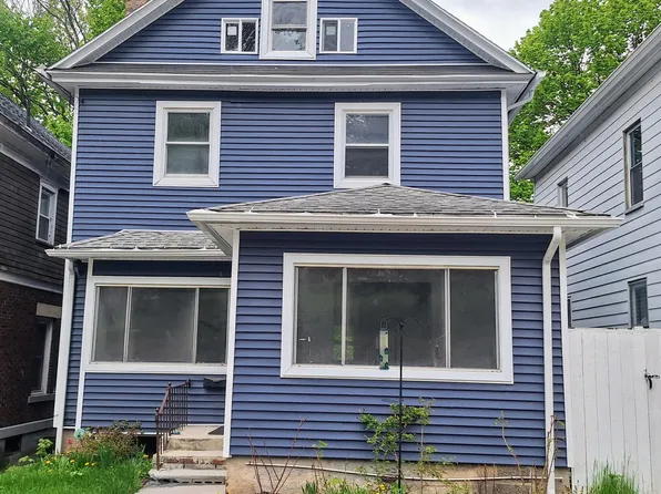 29 Park St, Carbondale, PA 18407