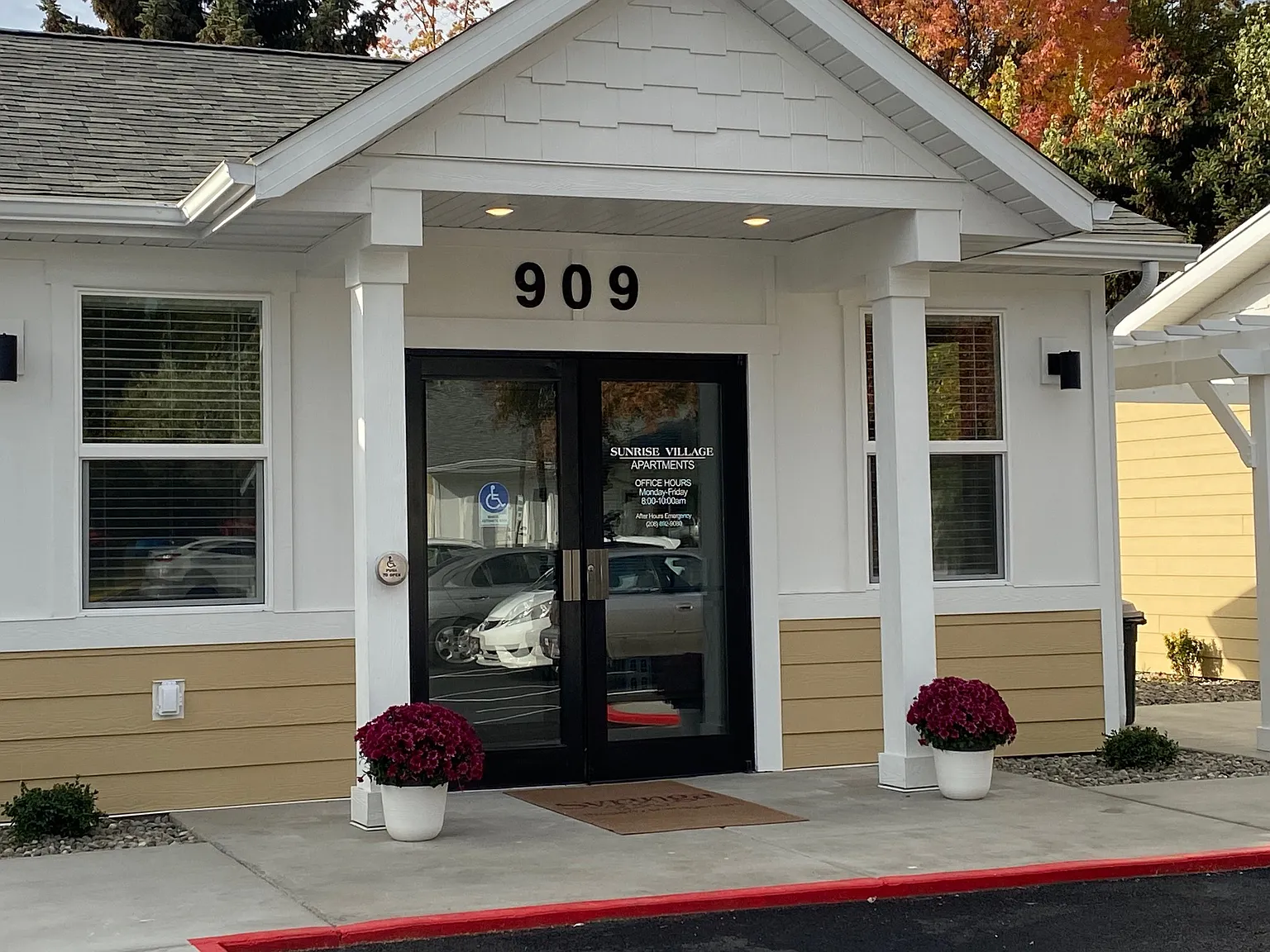 Sunrise Village Apartments — Photo 1