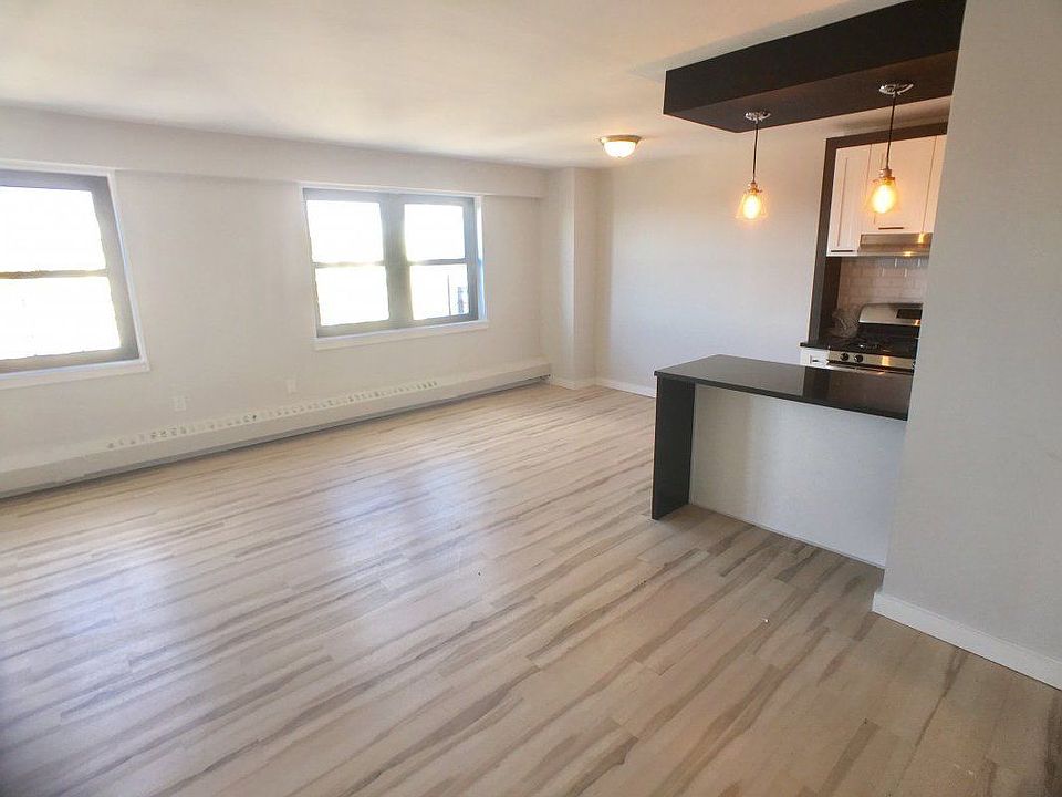 1st image of 111 Wadsworth Ave APT 23A