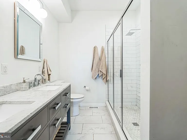 709 N 19th St #2 — Photo 21