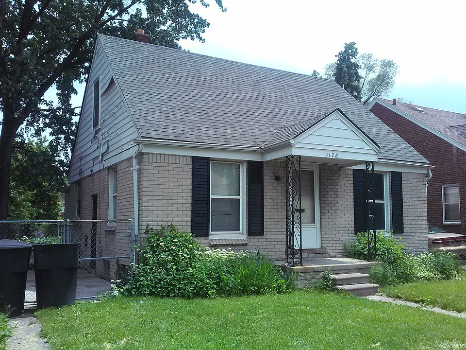 2nd image of 20128 Hartwell St