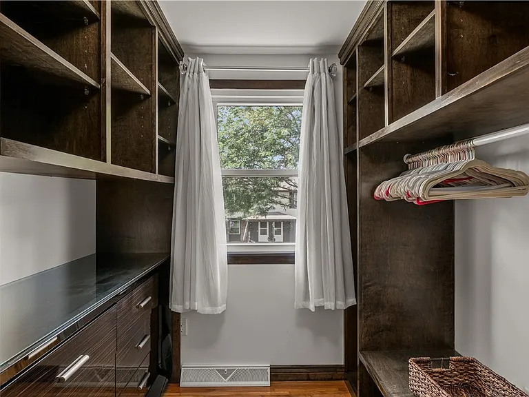 25 Villa Park — Photo 10