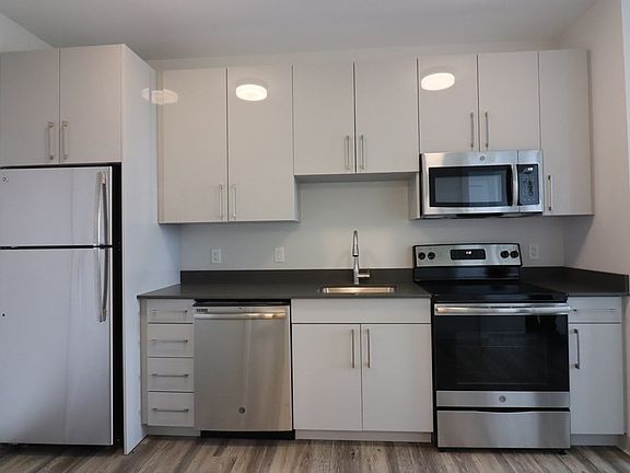 2nd image of 161 Washington St #1509