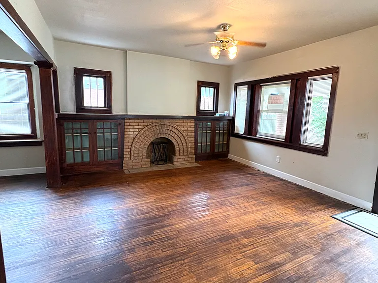 1621 N McKinley Ave — Photo 3