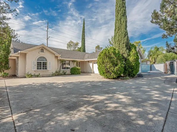 206 Shadowrun Ct, Redding, CA 96003