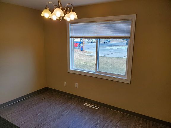 3rd image of 2040 Central Ave