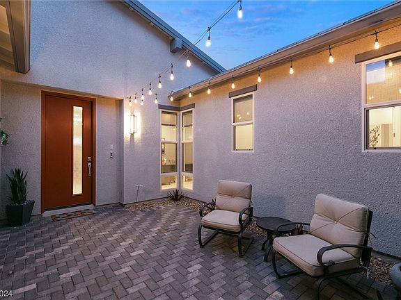 4th image of 867 Skyline Canyon St