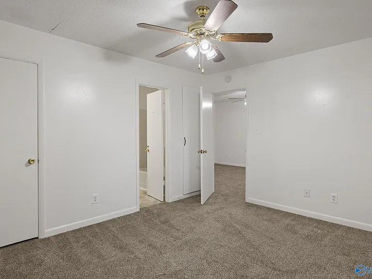 226 Cedar Lake Rd SW #A & B — Photo 15