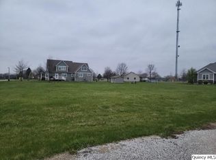 10 N Phines Ct, Carthage, IL 62321